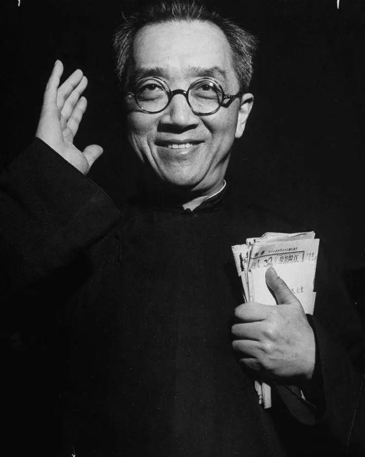 徽州名人故居｜中国文艺复兴之父胡适：努力做徽骆驼