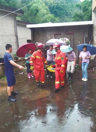 南方多地暴雨肆虐！多地自然资源部门全力投入地灾应急抢险