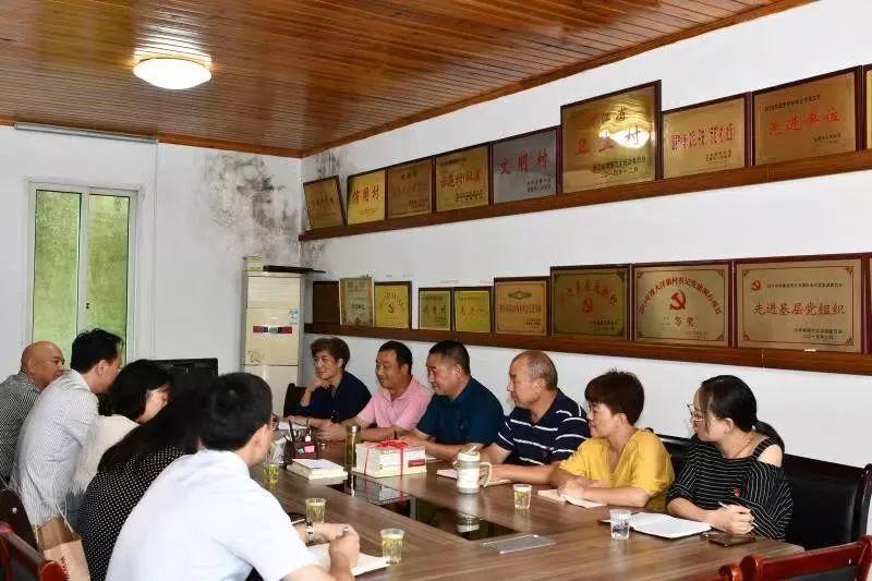 不忘初心、牢记使命︱不忘初心践承诺，走亲连心12载！在12年的帮扶中，曾经一年级的小姑娘要上大学啦！