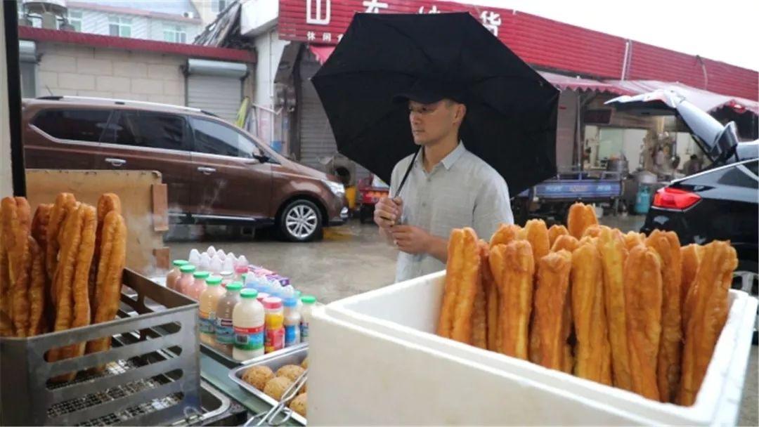 聚焦省界民族乡 | 小喻老板：借农庄，撑起主客之间的那扇窗