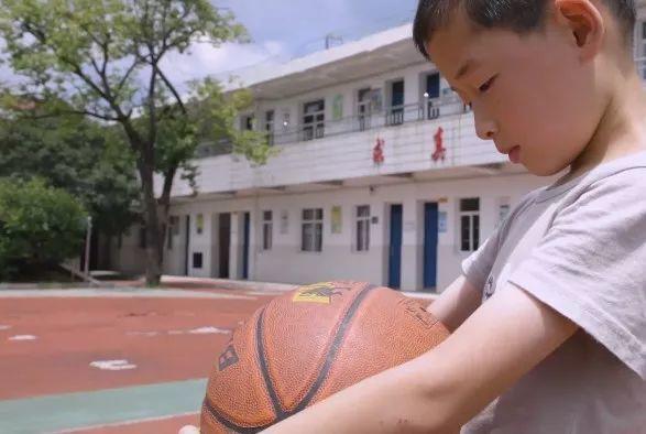 视频 | 因为你还是个孩子 视频 | 因为你还是个孩子