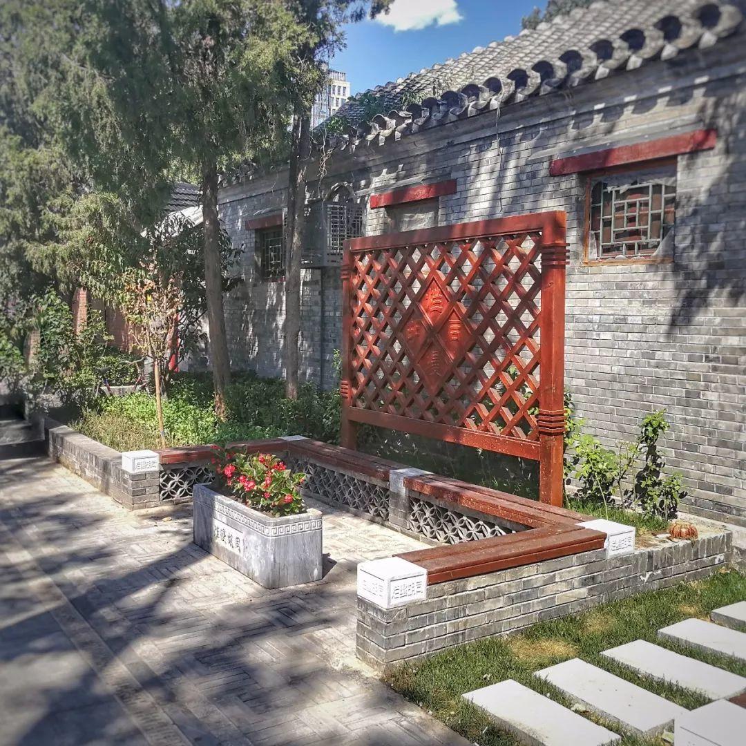 高冷设计范儿 vs 文艺清新范儿——设计周法源寺街区一日游指南大PK 高冷设计范儿 vs 文艺清新范儿——设计周法源寺街区一日游指南大PK