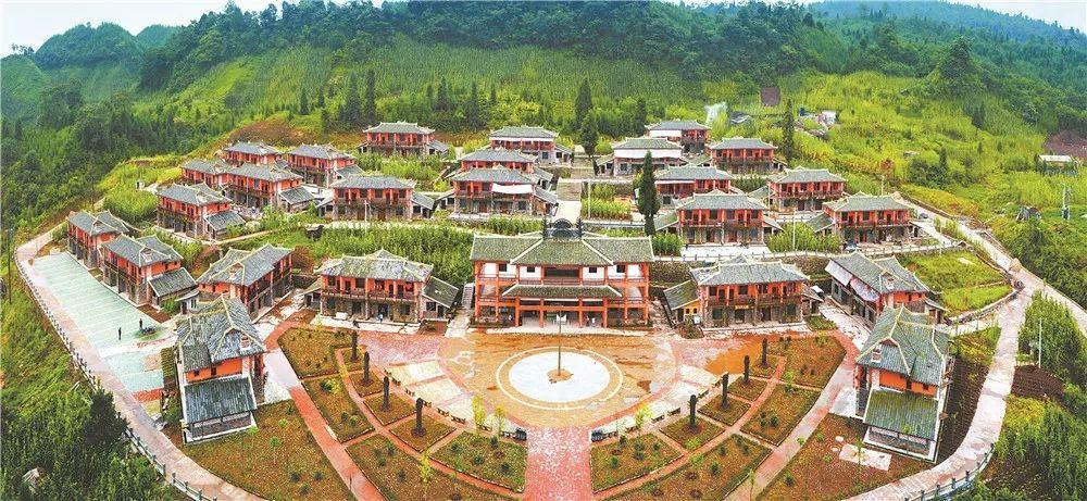 来来来，感受一下四川乌蒙山区脱贫攻坚的脉动！
