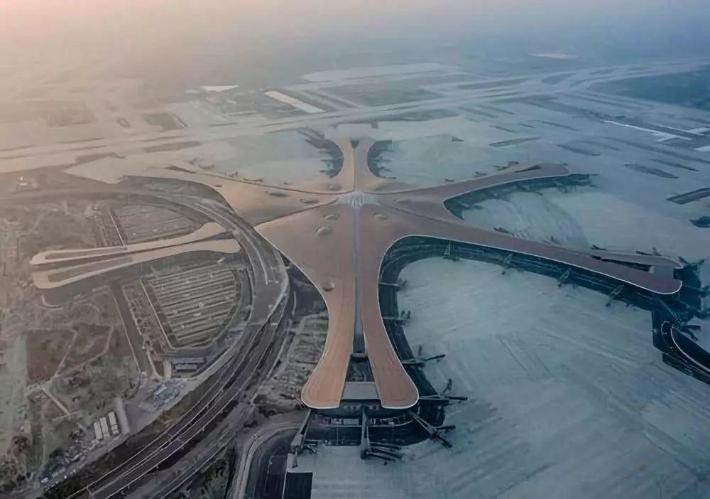 习近平宣布：“北京大兴国际机场正式投运！”新世界七大奇迹一睹为快