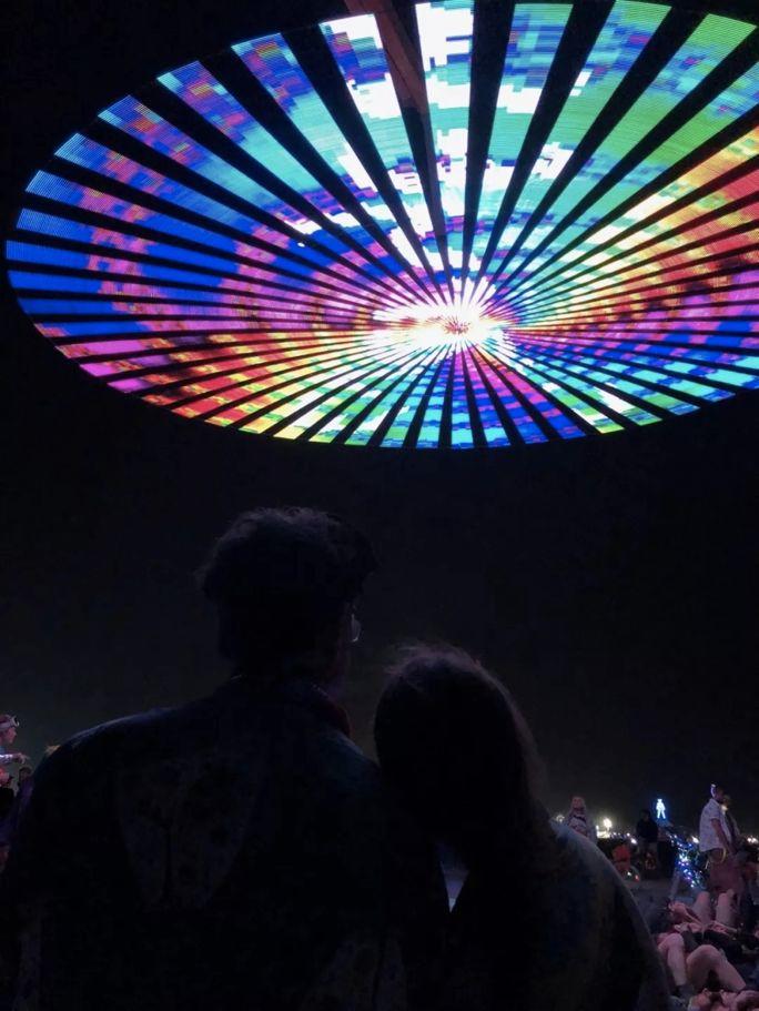 花5万块去了趟火人节，中国人越来越多，我觉得很值