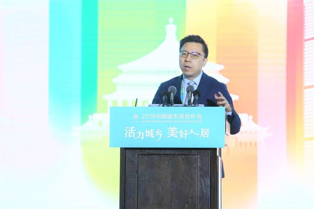 陆铭：受抑制的服务业——城乡规划和人口空间分布的影响