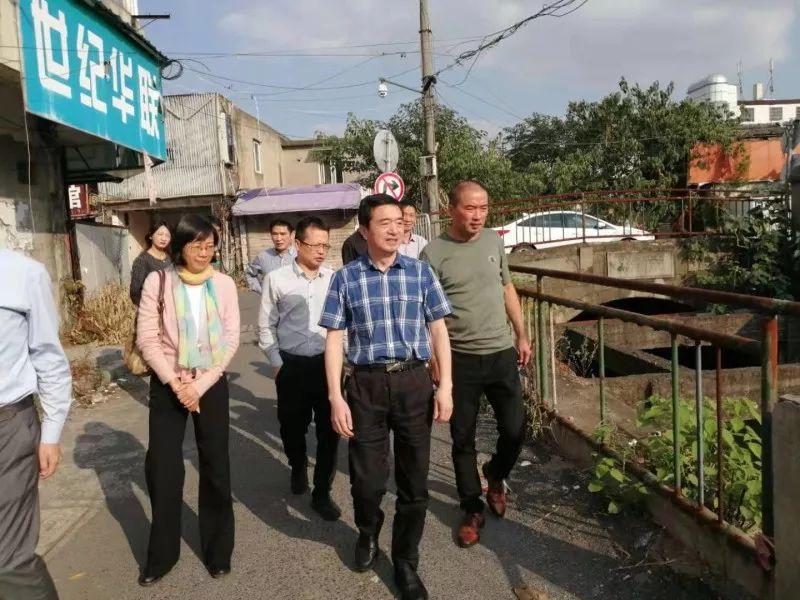 杨明聪总规划师带队调研笕桥历史街区