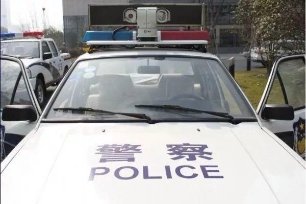 交通设施｜道路上监控射灯晃眼怎么办