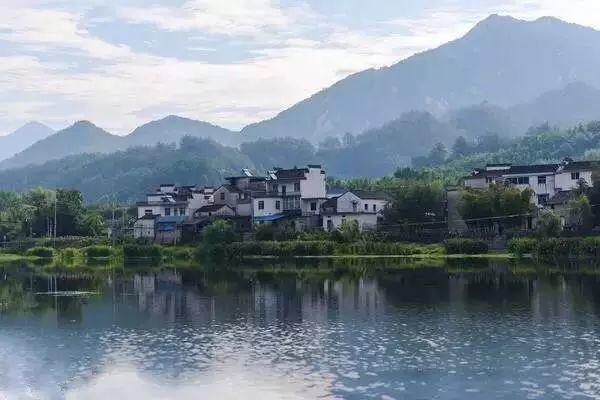 快迅!绩溪县入选长三角区域“七名”国际精品线路中名城、名村两项榜单 快迅!绩溪县入选长三角区域“七名”国际精品线路中名城、名村两项榜单