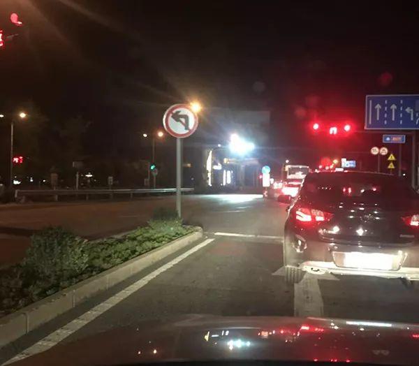 交通设施｜道路上监控射灯晃眼怎么办