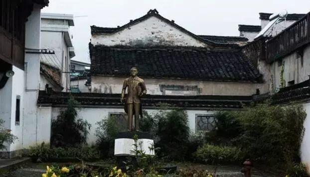 探访胡适故居：年轻时爱情也是一团麻