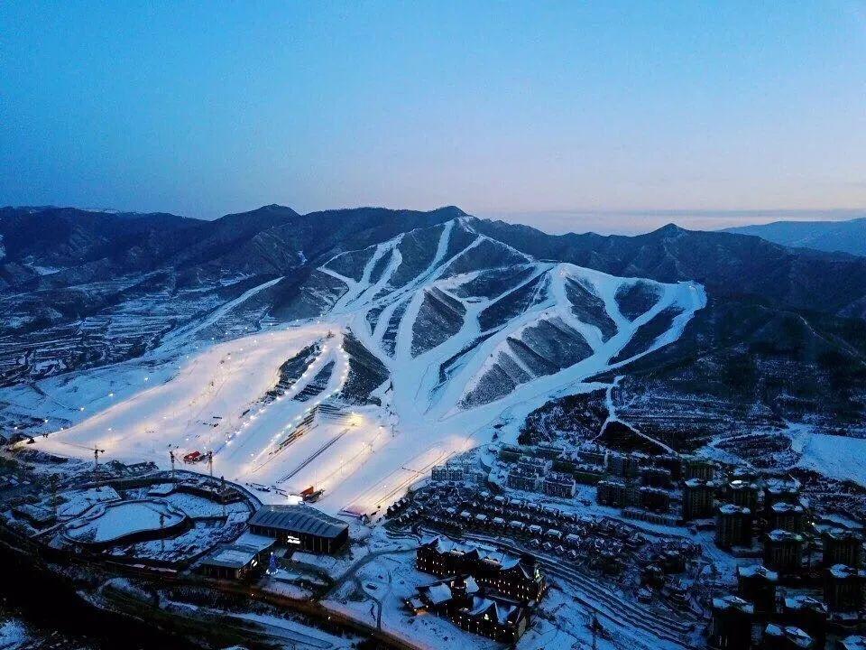 京城周末 | 冰雪容融迎冬奥,长城脚下过大年 京城周末 | 冰雪容融迎冬奥,长城脚下过大年