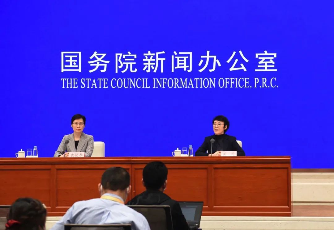 加大城镇老旧小区改造力度 推动惠民生扩内需 加大城镇老旧小区改造力度 推动惠民生扩内需