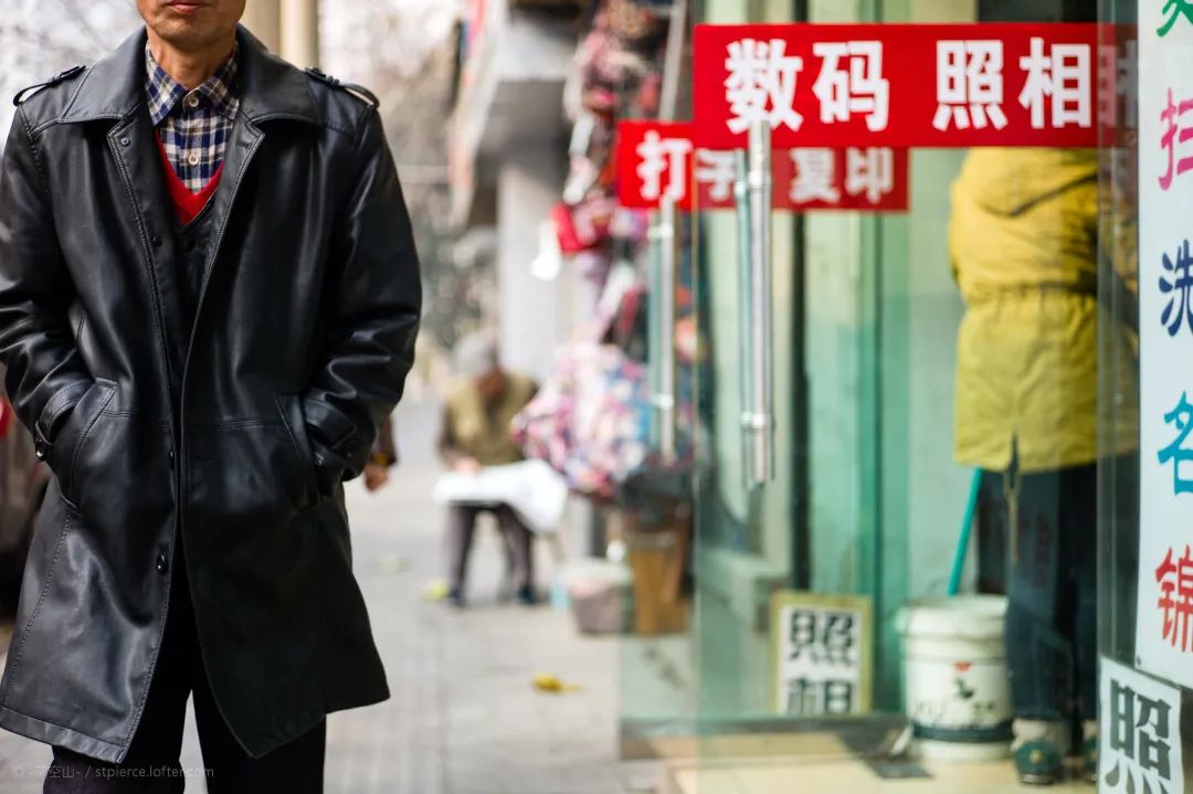 城市课︱武汉之声⑤:在朋克之城,喝一瓶“跳东湖” 城市课︱武汉之声⑤:在朋克之城,喝一瓶“跳东湖”