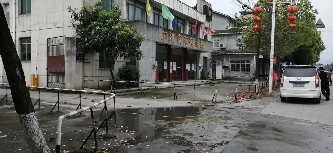 漫长的假期｜宜居却留不住人的四川小镇