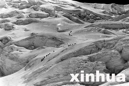 重读经典 | 红旗插上了珠穆朗玛峰 重读经典 | 红旗插上了珠穆朗玛峰