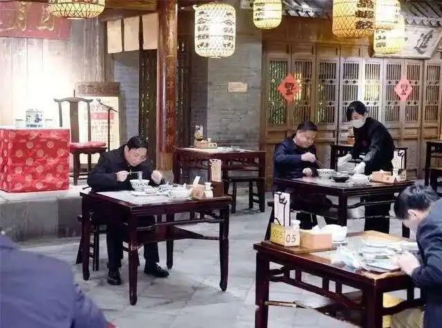 允许占道经营！成都将城市竞争提到了新高度，北上广深这一点都不如它
