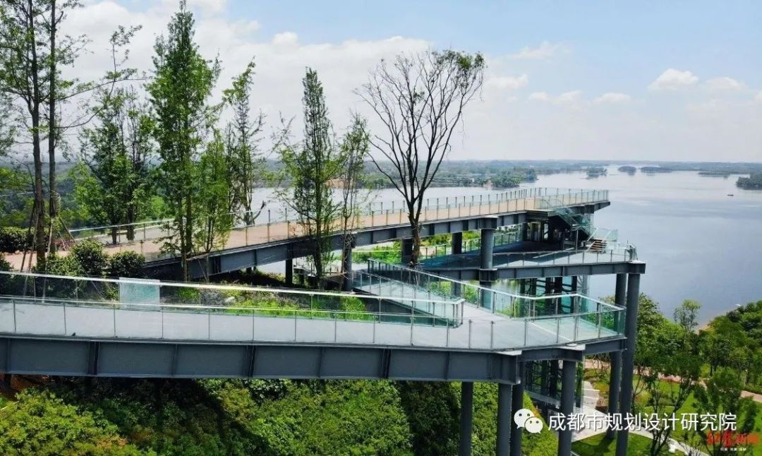 答好“时代课题”，建好“公园城市” ——《龙泉山城市森林公园总体规划》