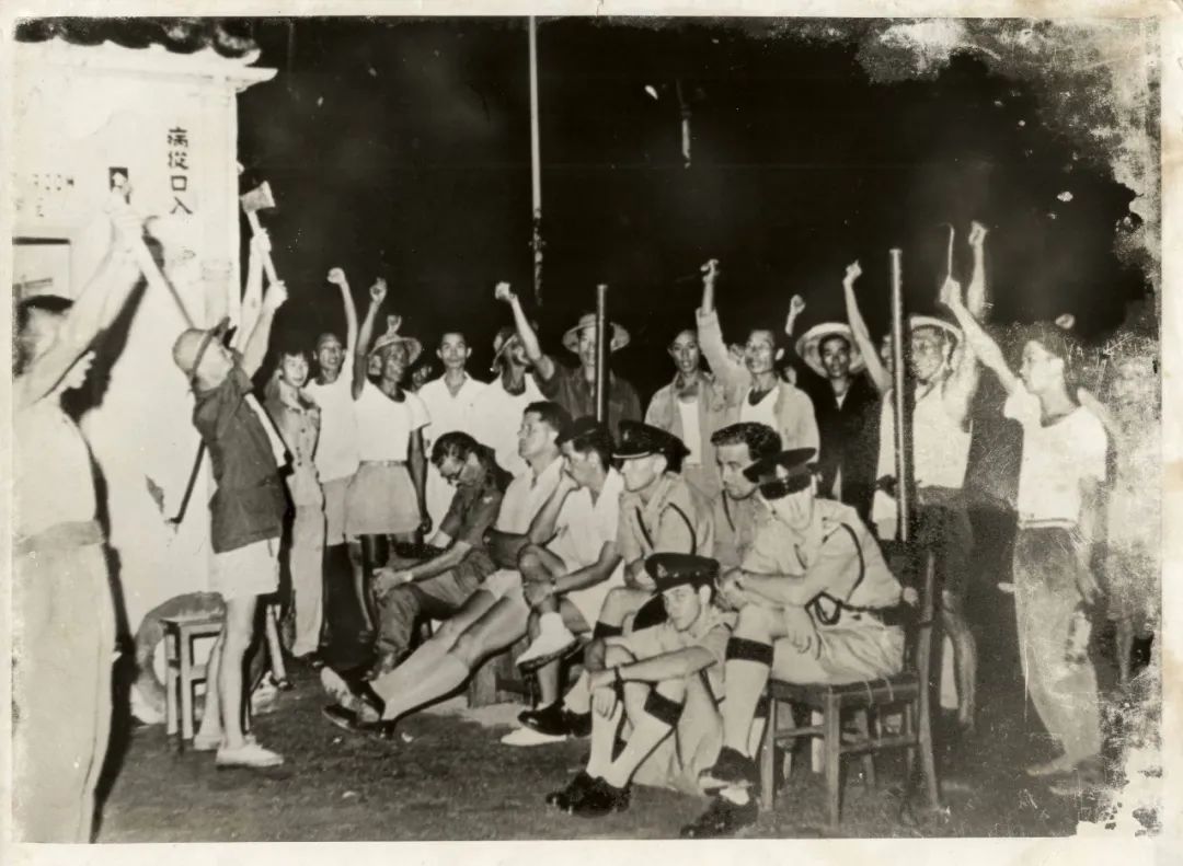 亮在历史隧道里的一盏盏灯