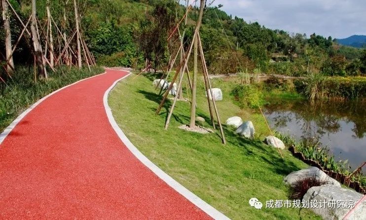 答好“时代课题”，建好“公园城市” ——《龙泉山城市森林公园总体规划》