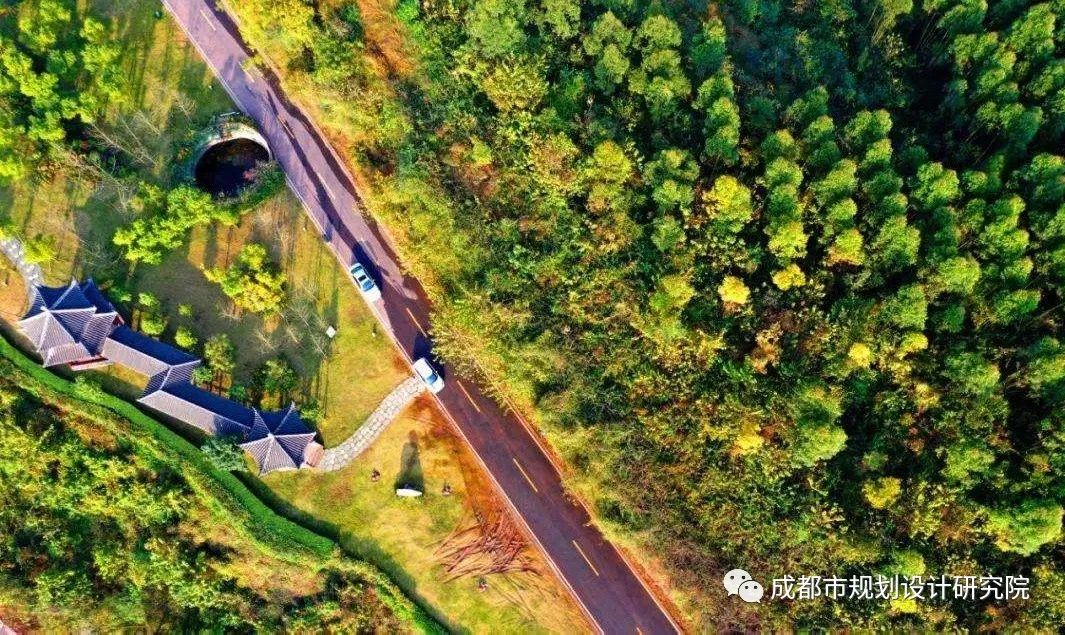 答好“时代课题”，建好“公园城市” ——《龙泉山城市森林公园总体规划》