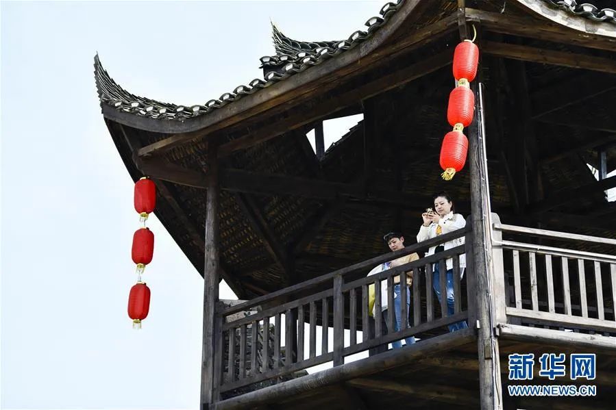 从人民中汲取磅礴力量 ——习近平总书记同出席2020年全国两会人大代表、政协委员共商国是纪实
