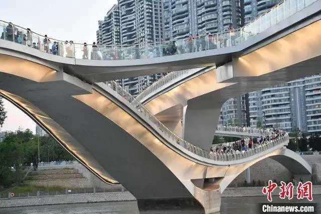 允许占道经营！成都将城市竞争提到了新高度，北上广深这一点都不如它