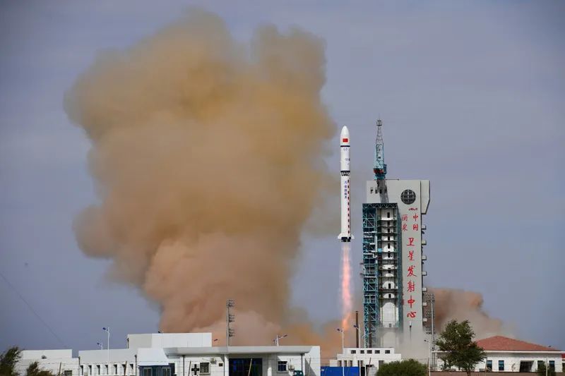 这两颗卫星上天，用于国土普查、土地确权……