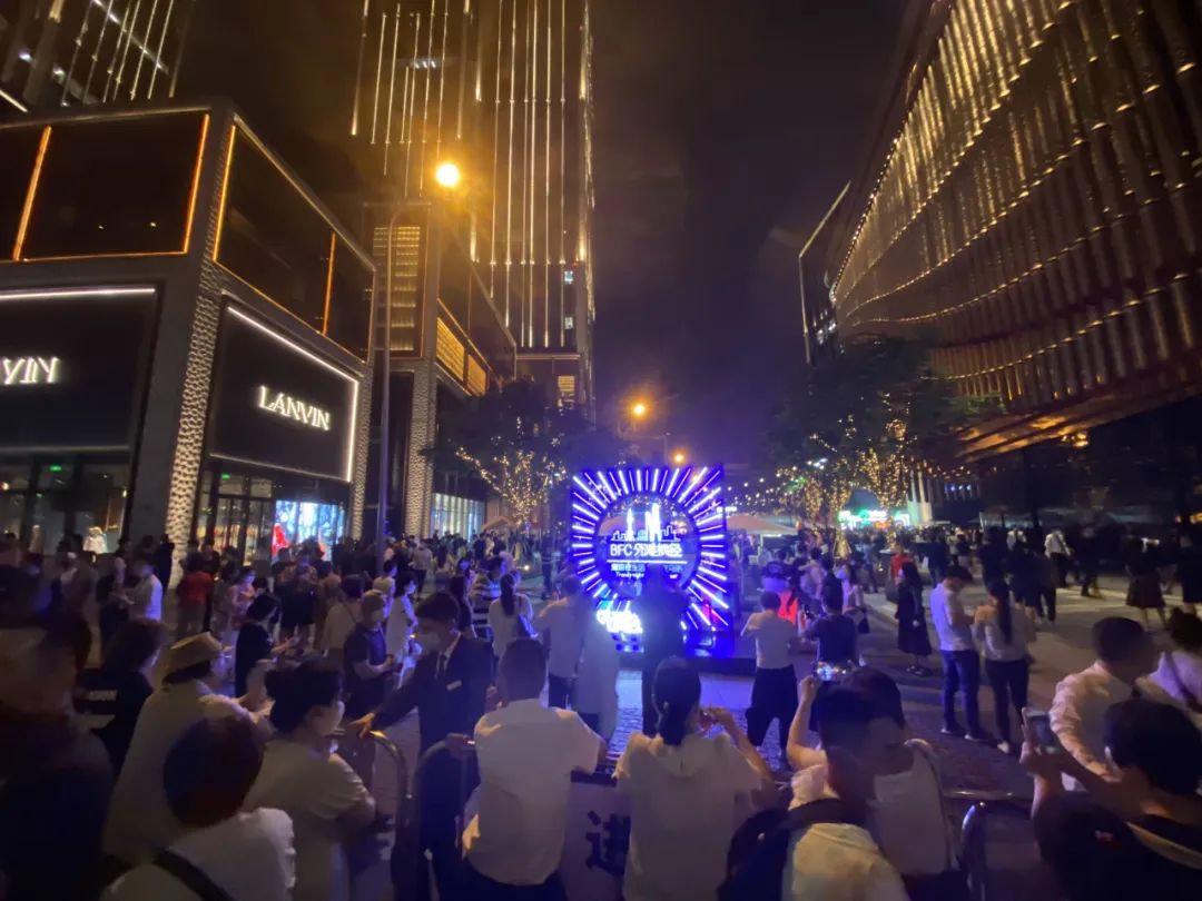 上海夜生活节的摊位算不算地摊？