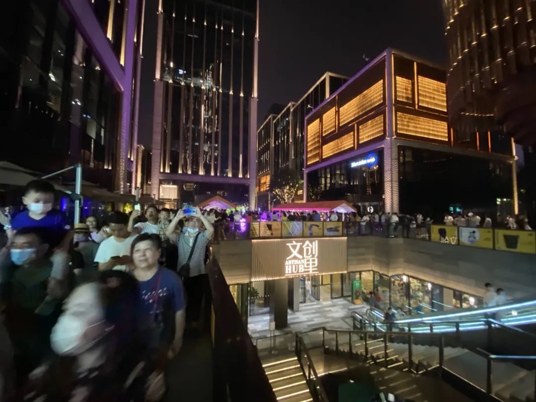 上海夜生活节的摊位算不算地摊？