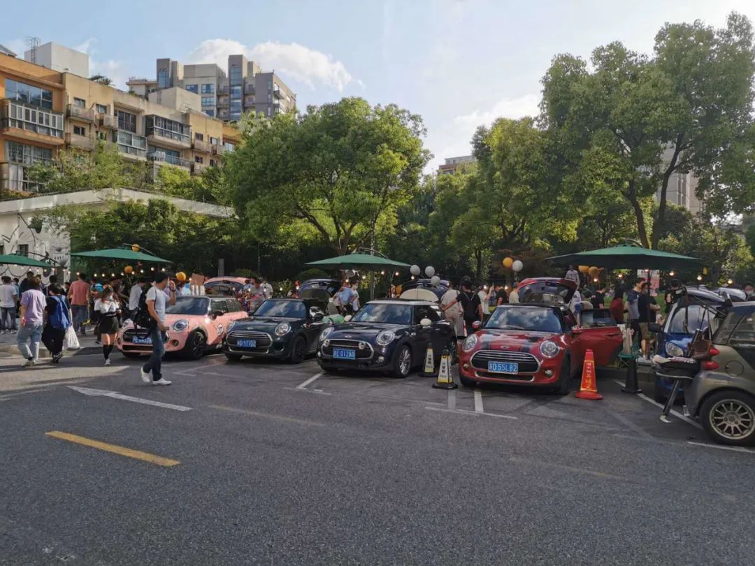 上海夜生活节的摊位算不算地摊？