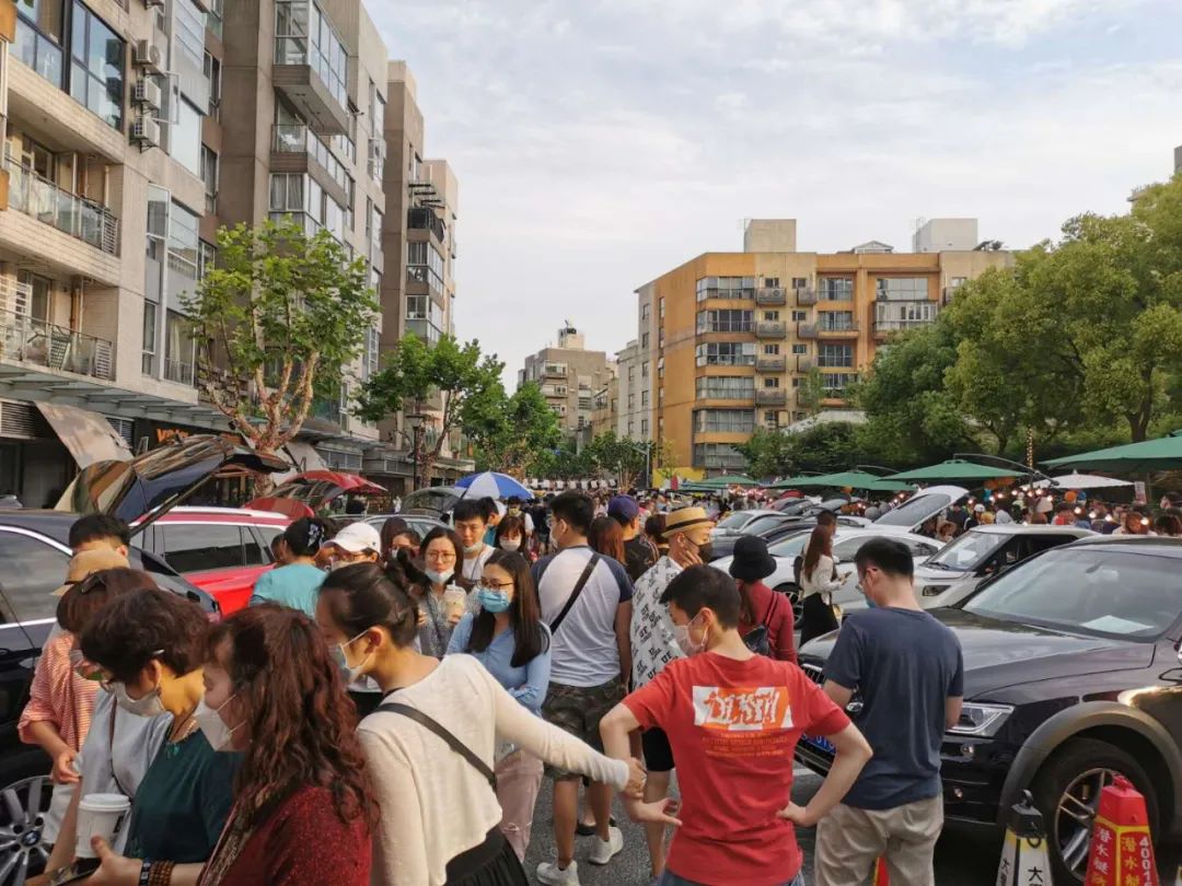 上海夜生活节的摊位算不算地摊？