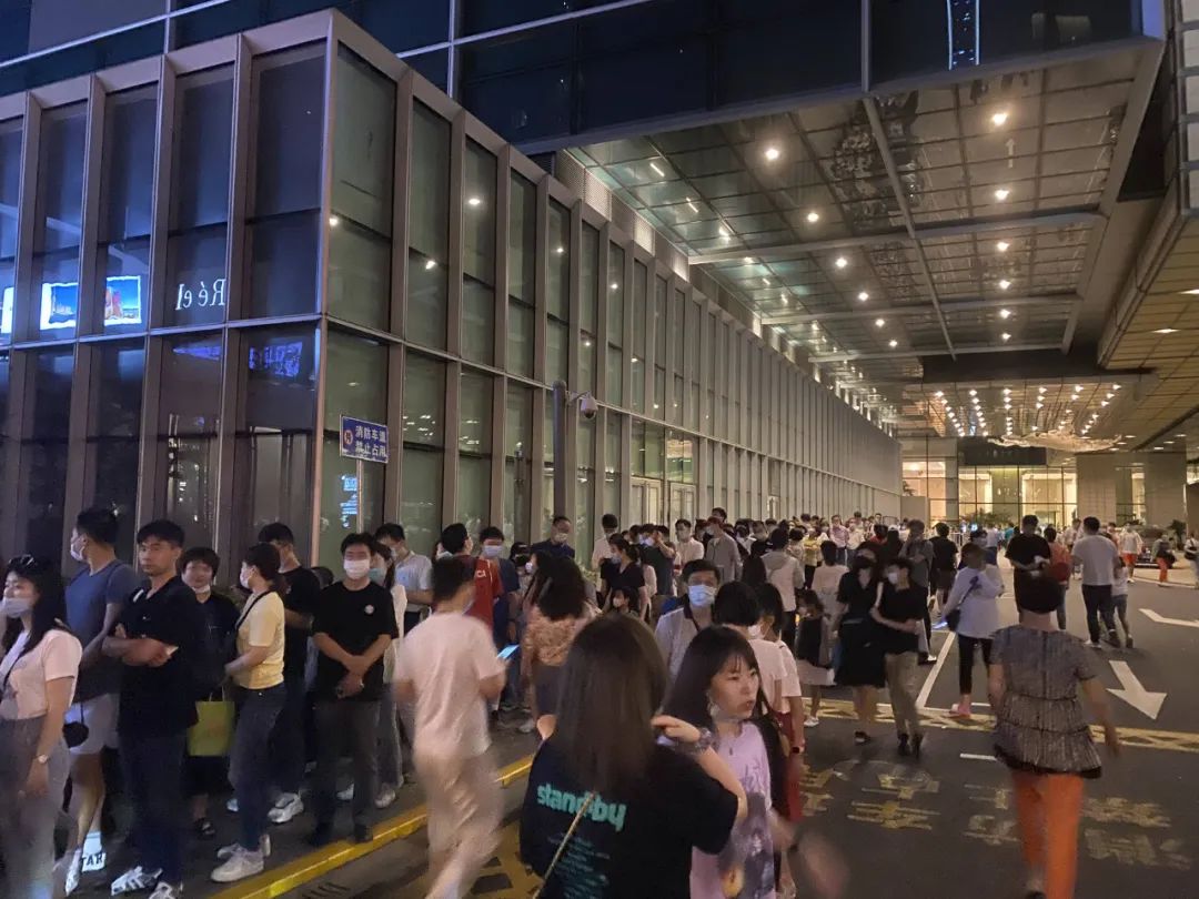 上海夜生活节的摊位算不算地摊？