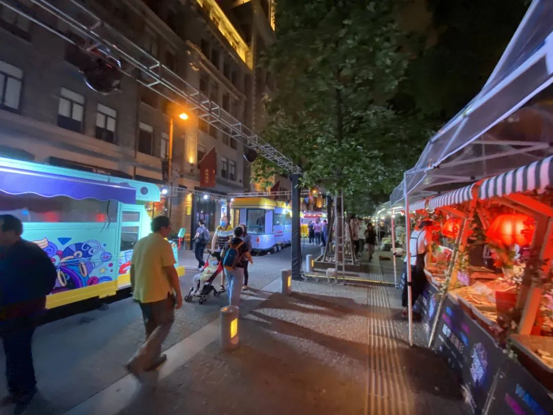 上海夜生活节的摊位算不算地摊？