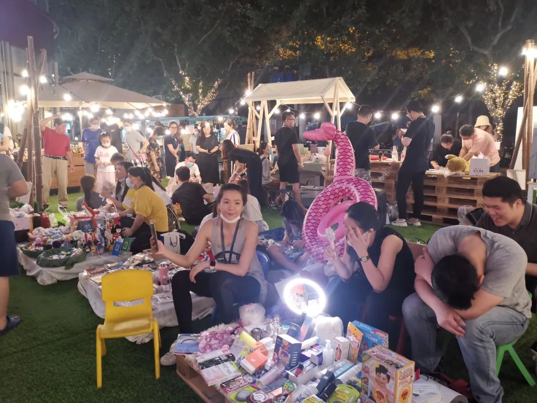 上海夜生活节的摊位算不算地摊？