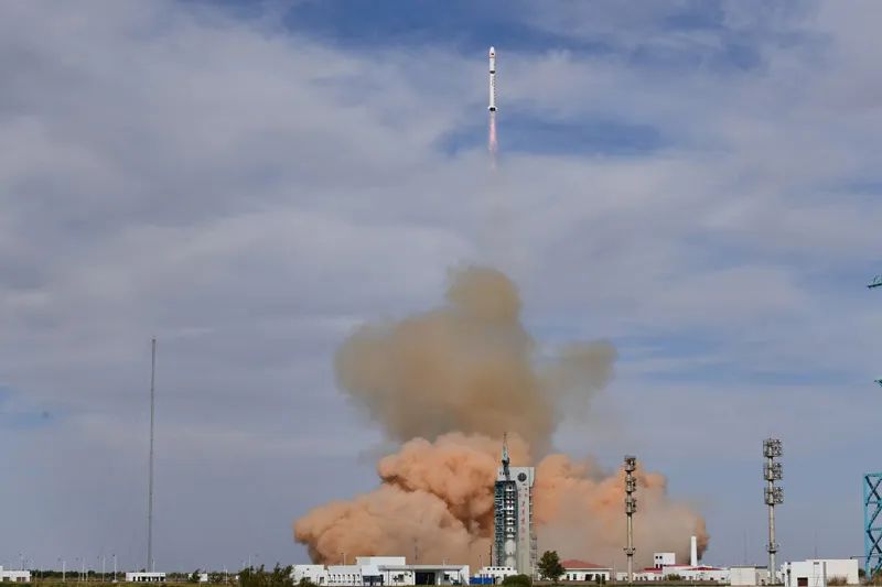 这两颗卫星上天，用于国土普查、土地确权……