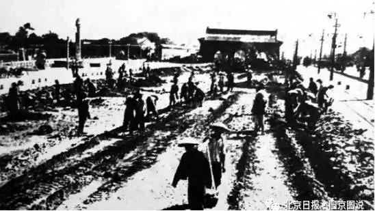 迎接开国盛典：从垃圾清运到整修天安门广场