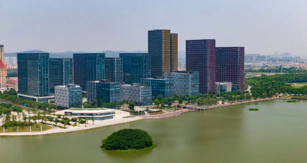 南京上半年GDP增速继续领跑  收获九个全省第一！