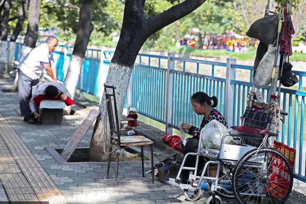 非正式经济:街头零散商摊空间研究(上) 非正式经济:街头零散商摊空间研究(上)