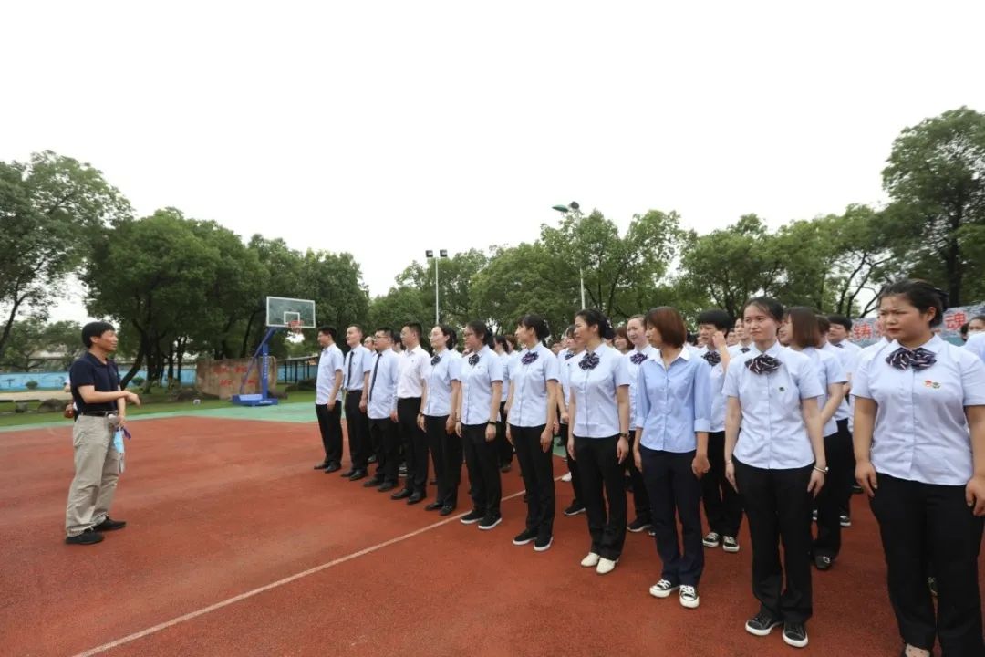 同庆建军节 共话鱼水情︱市规划资源局不动产中心开展“进军营、学作风、严纪律”主题活动
