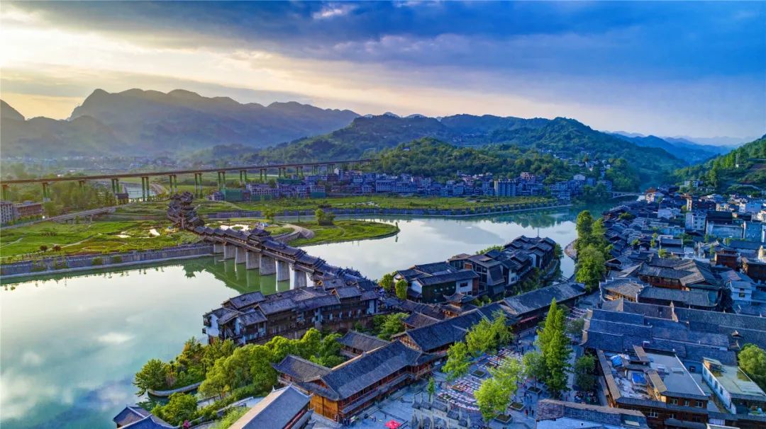 我读《习近平谈治国理政》第三卷 | 在推进长江经济带绿色发展中发挥示范作用 我读《习近平谈治国理政》第三卷 | 在推进长江经济带绿色发展中发挥示范作用