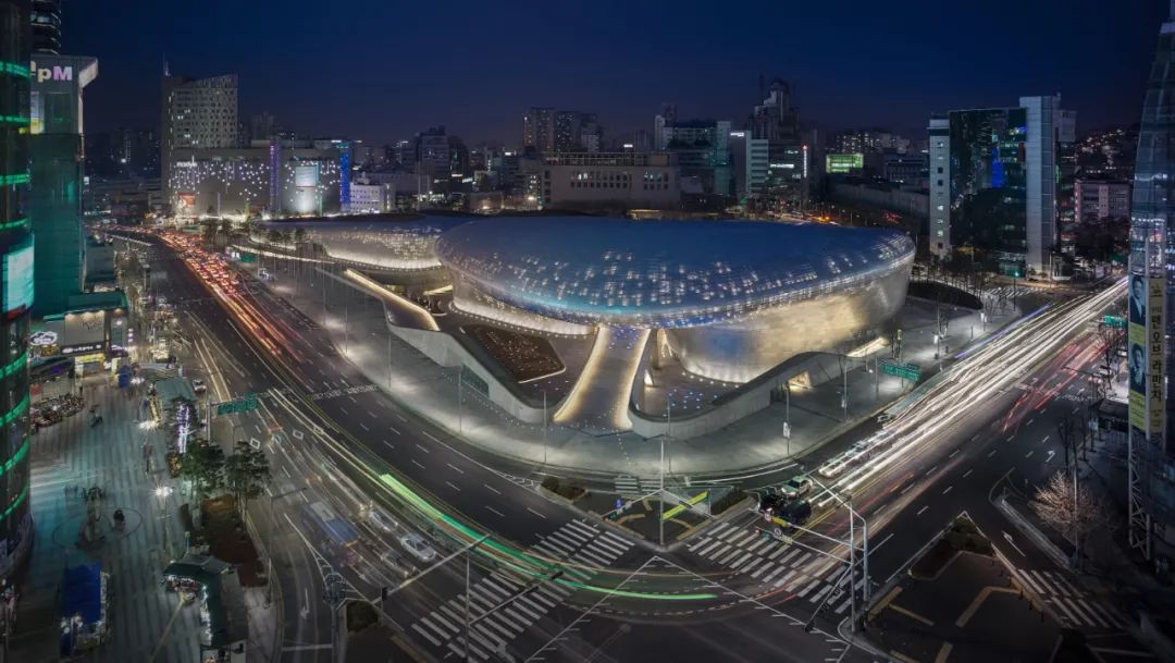 再见《黑豹》，从扎哈建筑到非洲未来主义，瓦坎达是怎么形成的？