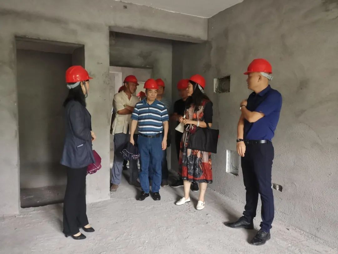 自然资源开发利用司调研组一行调研萧山区衙前镇项漾村集体建设用地建设租赁住房试点项目 自然资源开发利用司调研组一行调研萧山区衙前镇项漾村集体建设用地建设租赁住房试点项目