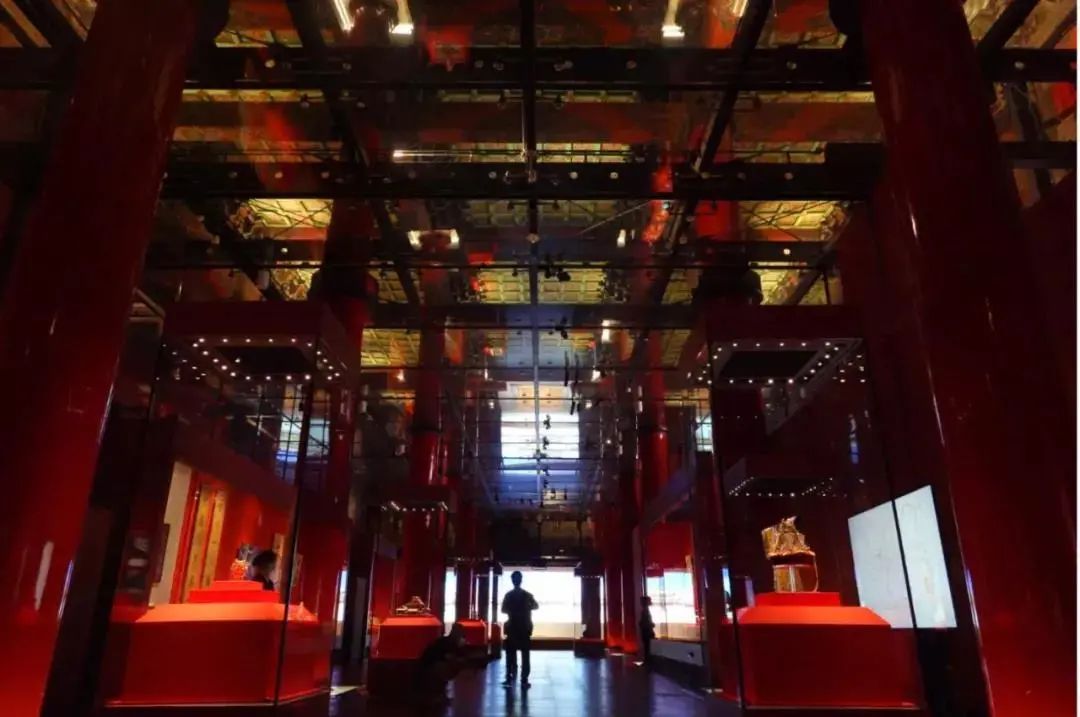 震撼!紫禁城建成600年大展,这片“纱”二百多年来首度与公众见面 震撼!紫禁城建成600年大展,这片“纱”二百多年来首度与公众见面