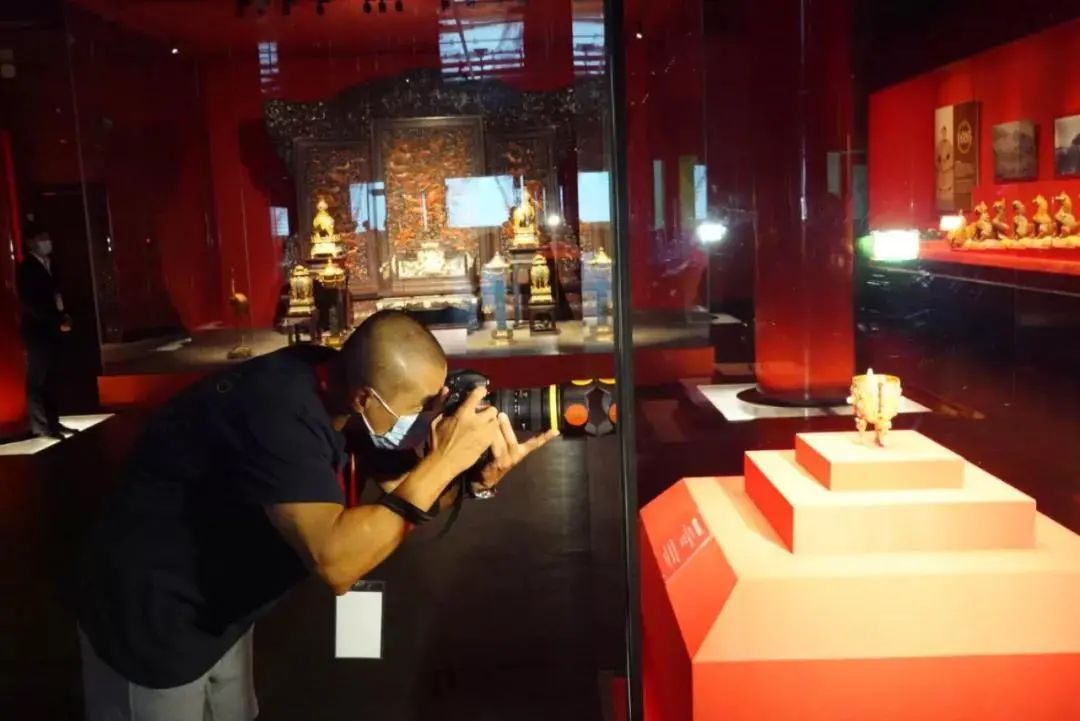 震撼!紫禁城建成600年大展,这片“纱”二百多年来首度与公众见面 震撼!紫禁城建成600年大展,这片“纱”二百多年来首度与公众见面
