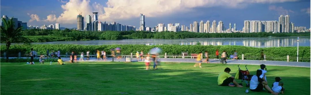 习近平在深圳经济特区建立40周年庆祝大会上的讲话（附：数读深圳40年）