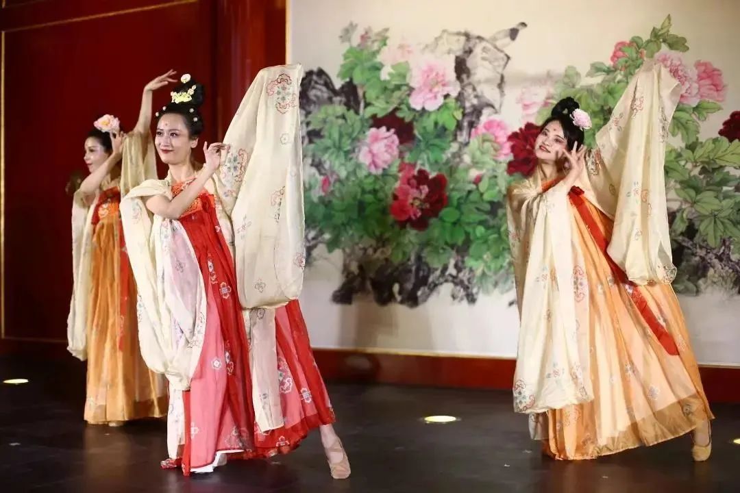 “周末艺聚”天桥剧院主题开放日活动来袭! “周末艺聚”天桥剧院主题开放日活动来袭!