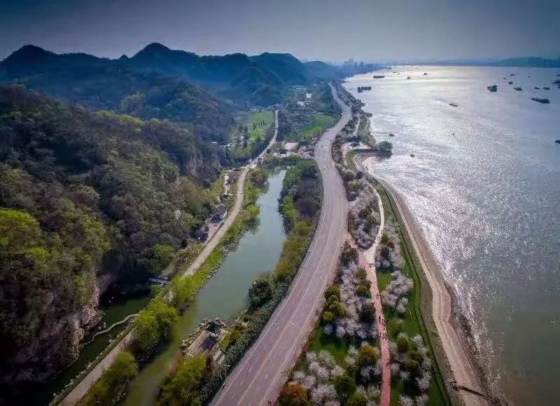 荒山变青山，矿坑宕口变公园——长江经济带废弃矿山年底完成生态修复