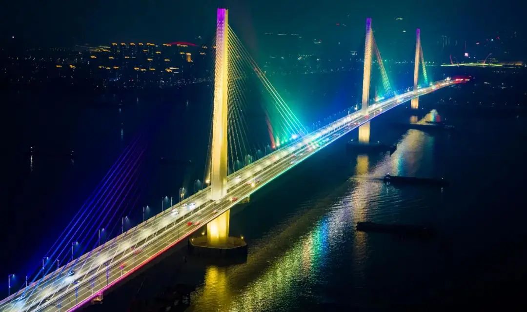 刚刚省长这份报告,为何频频“点名”南京? 刚刚省长这份报告,为何频频“点名”南京?