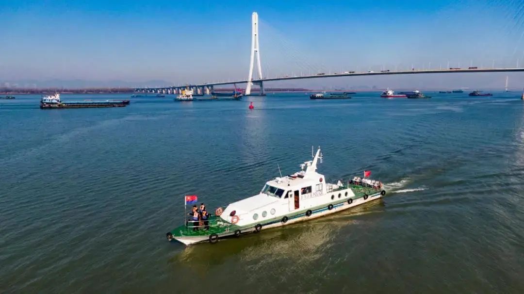 刚刚省长这份报告，为何频频“点名”南京？
